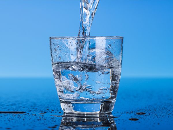 水